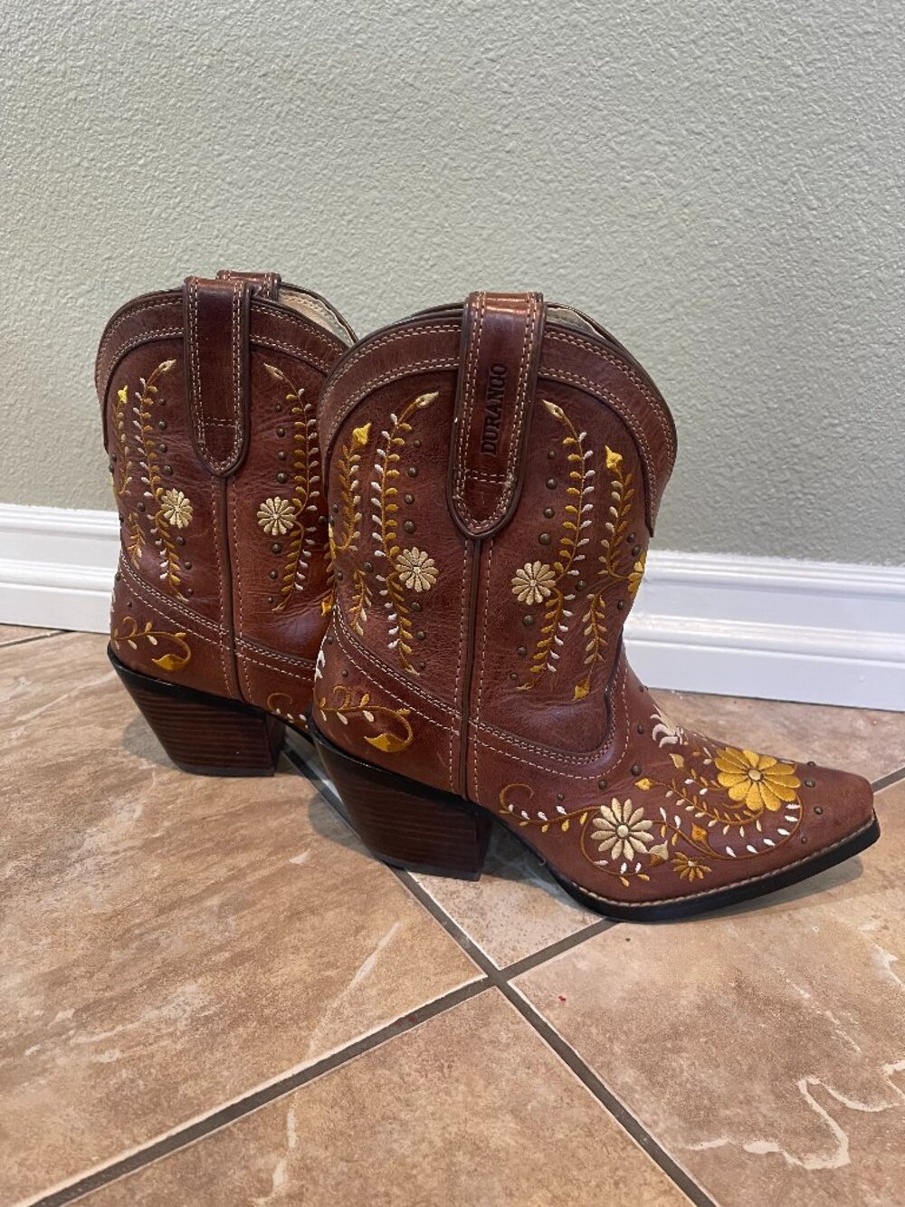 Durango Crush Golden Wildflower Floral Embroidered Western Cowgirl Boots 7.5
